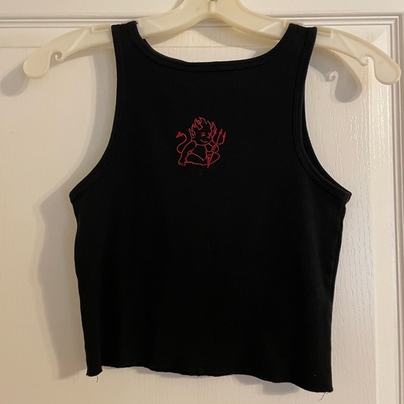 Black tank - Picture 1 of 1
